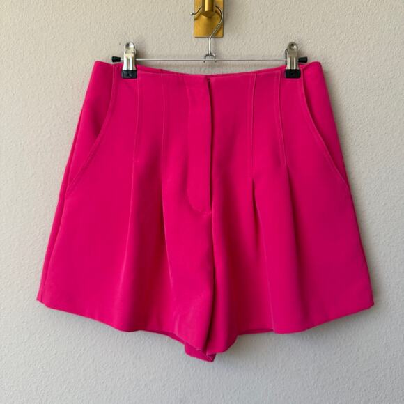 Do+Be Bright Pink Pleated Shorts Size M - Picture 2 of 5